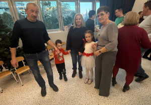 „Wzruszające Spotkanie Pokoleń: Dzień Babci i Dziadka w Grupie IV”