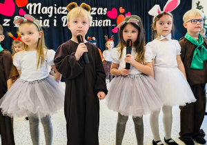 "Bo najlepszych dziadków mamy my...!!!" Dzień Babci i Dziadka w gr. XI