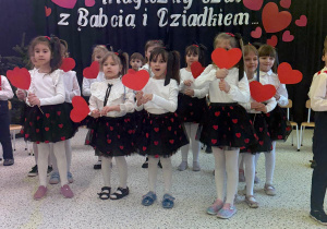 „Kochamy Was…”- Dzień Babci i Dziadka w grupie V