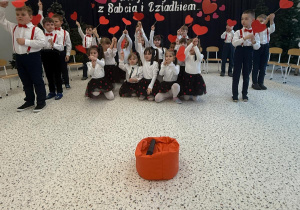 „Kochamy Was…”- Dzień Babci i Dziadka w grupie V