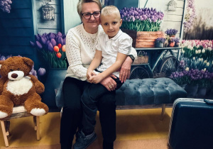 „Wspomnienia, które łączą pokolenia...”- Dzień Babci i Dziadka w grupie VI