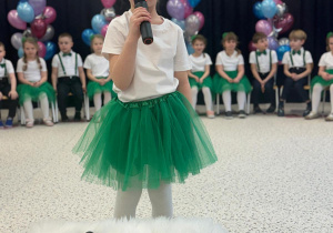 „Wspomnienia, które łączą pokolenia...”- Dzień Babci i Dziadka w grupie VI