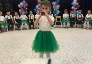 „Wspomnienia, które łączą pokolenia...”- Dzień Babci i Dziadka w grupie VI