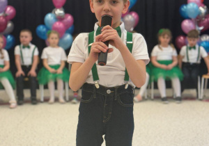 „Wspomnienia, które łączą pokolenia...”- Dzień Babci i Dziadka w grupie VI