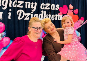 "Karnawał z Babcią i Dziadkiem" w grupie IX