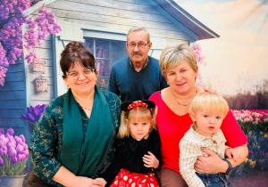 "Karnawał z Babcią i Dziadkiem" w grupie IX