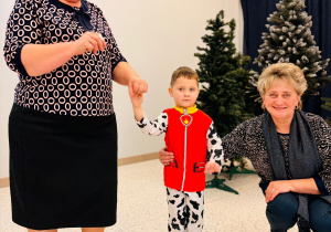 "Karnawał z Babcią i Dziadkiem" w grupie IX