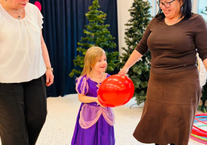 "Karnawał z Babcią i Dziadkiem" w grupie IX