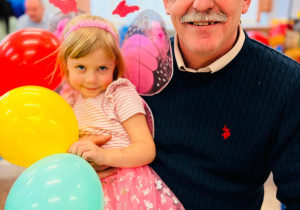 "Karnawał z Babcią i Dziadkiem" w grupie IX