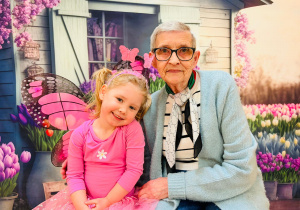 "Karnawał z Babcią i Dziadkiem" w grupie IX