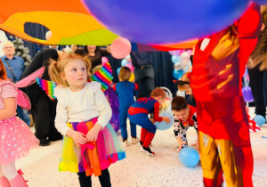 "Karnawał z Babcią i Dziadkiem" w grupie IX