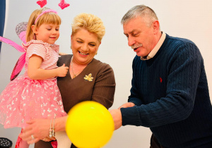 "Karnawał z Babcią i Dziadkiem" w grupie IX
