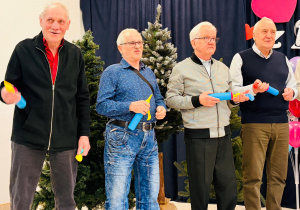 "Karnawał z Babcią i Dziadkiem" w grupie IX