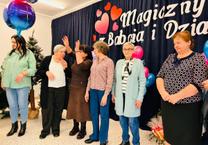 "Karnawał z Babcią i Dziadkiem" w grupie IX