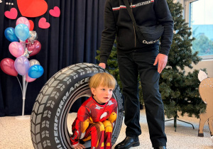 "Karnawał z Babcią i Dziadkiem" w grupie IX