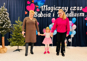 "Karnawał z Babcią i Dziadkiem" w grupie IX