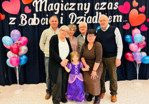 "Karnawał z Babcią i Dziadkiem" w grupie IX