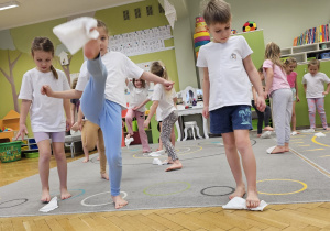 Stópki ćwiczymy – wesoło się bawimy – grupa IV