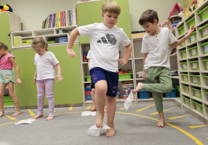 Stópki ćwiczymy – wesoło się bawimy – grupa IV