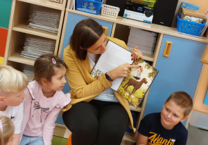 Projekt edukacyjno – czytelniczy ,,Lubimy czytać” pod hasłem ,,Książka przyjacielem dziecka” z udziałem rodziców w grupie V