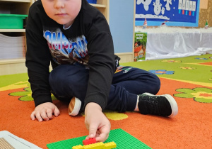 „Gdzie jest T.rex ?„– Kids Lab w grupie V