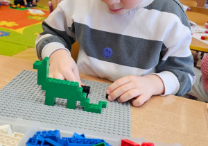 „Gdzie jest T.rex ?„– Kids Lab w grupie V