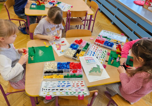 „Gdzie jest T.rex ?„– Kids Lab w grupie V