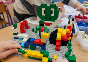 „Gdzie jest T.rex ?„– Kids Lab w grupie V