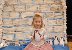 Odkrywamy zimę przez zabawę gr VII