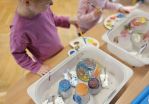 Odkrywamy zimę przez zabawę gr VII