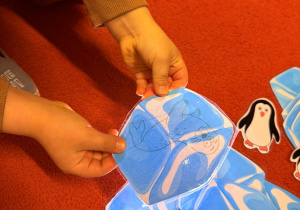 Odkrywamy zimę przez zabawę gr VII