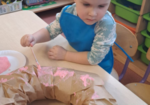 "Gdy Ci smutno, gdy Ci źle, pączek rozweseli Cię!" - Tłusty czwartek w grupie IX