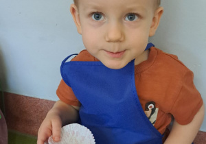 "Gdy Ci smutno, gdy Ci źle, pączek rozweseli Cię!" - Tłusty czwartek w grupie IX