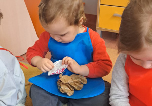 "Gdy Ci smutno, gdy Ci źle, pączek rozweseli Cię!" - Tłusty czwartek w grupie IX