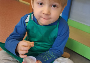 "Gdy Ci smutno, gdy Ci źle, pączek rozweseli Cię!" - Tłusty czwartek w grupie IX