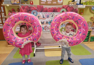 Dzisiaj pączki i pączusie, wypinają swoje brzusie … Tłusty Czwartek w grupie X