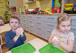 Dzisiaj pączki i pączusie, wypinają swoje brzusie … Tłusty Czwartek w grupie X