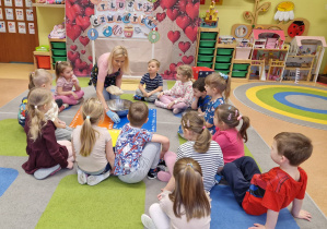 Dzisiaj pączki i pączusie, wypinają swoje brzusie … Tłusty Czwartek w grupie X