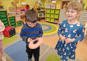 Dzisiaj pączki i pączusie, wypinają swoje brzusie … Tłusty Czwartek w grupie X