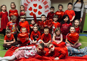 "Małe Serca- Wielkie Uczucia" czyli Walentynki w grupie VI