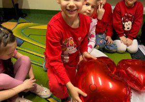 "Małe Serca- Wielkie Uczucia" czyli Walentynki w grupie VI