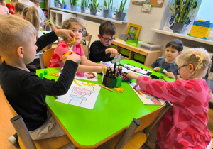 „Małe pączki, duże pączki…” - Tłusty Czwartek w gr. XII