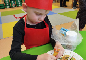 „Małe pączki, duże pączki…” - Tłusty Czwartek w gr. XII