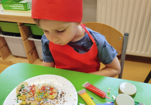 „Małe pączki, duże pączki…” - Tłusty Czwartek w gr. XII