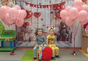 "Czas na bal!" - Walentynkowy Bal Karnawałowy, grupa IX