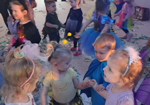 "Czas na bal!" - Walentynkowy Bal Karnawałowy, grupa IX