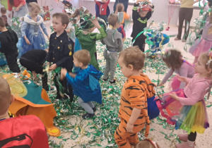 "Czas na bal!" - Walentynkowy Bal Karnawałowy, grupa IX