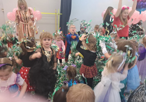 "Czas na bal!" - Walentynkowy Bal Karnawałowy, grupa IX