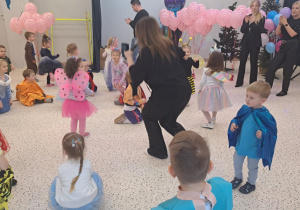 "Czas na bal!" - Walentynkowy Bal Karnawałowy, grupa IX