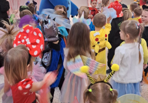 "Czas na bal!" - Walentynkowy Bal Karnawałowy, grupa IX